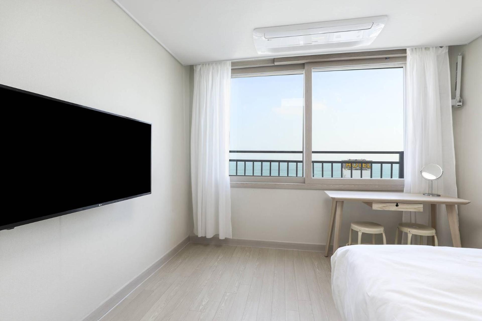 Hotel The First Ocean Songjeong Busan Esterno foto