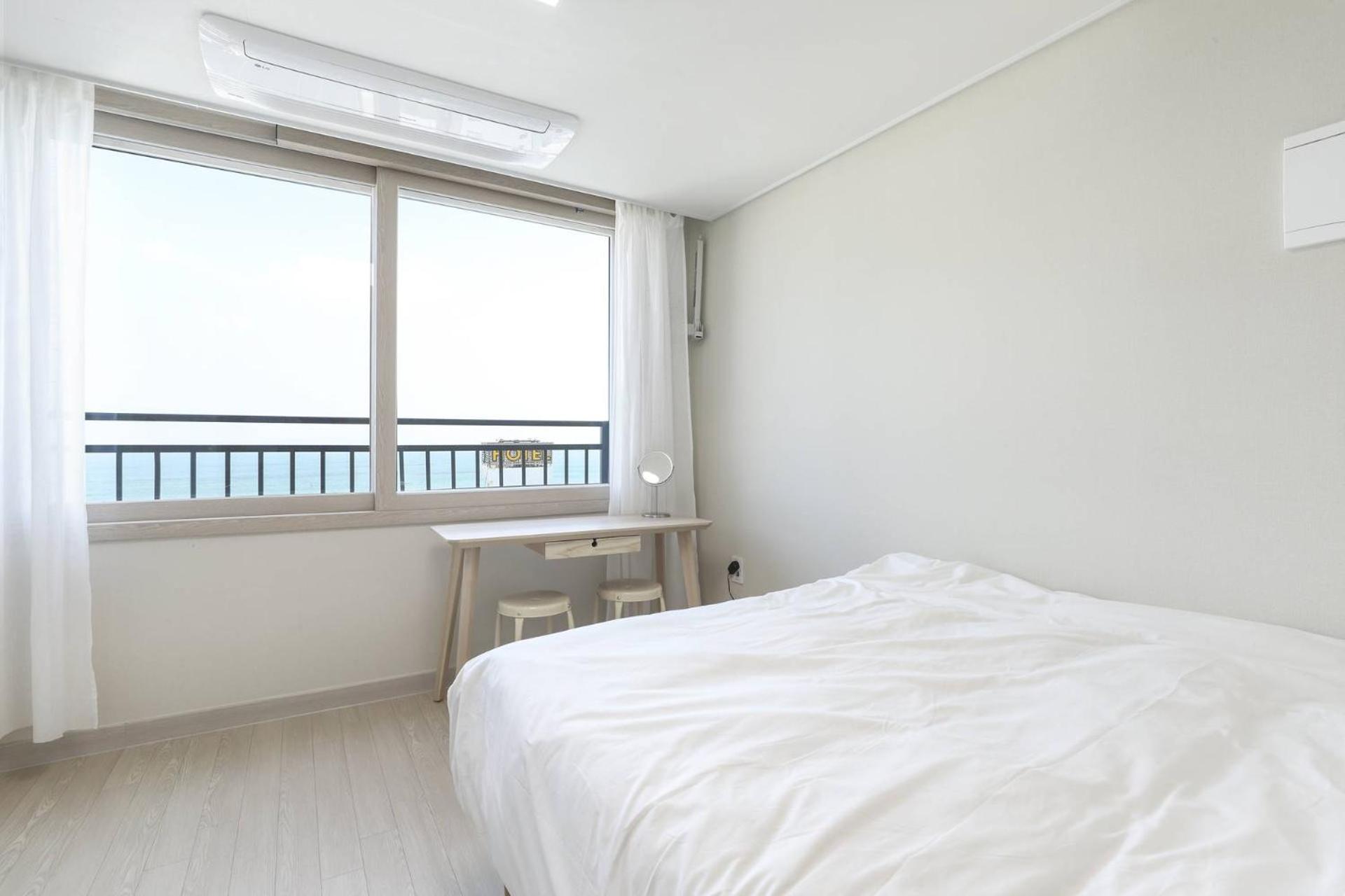 Hotel The First Ocean Songjeong Busan Esterno foto