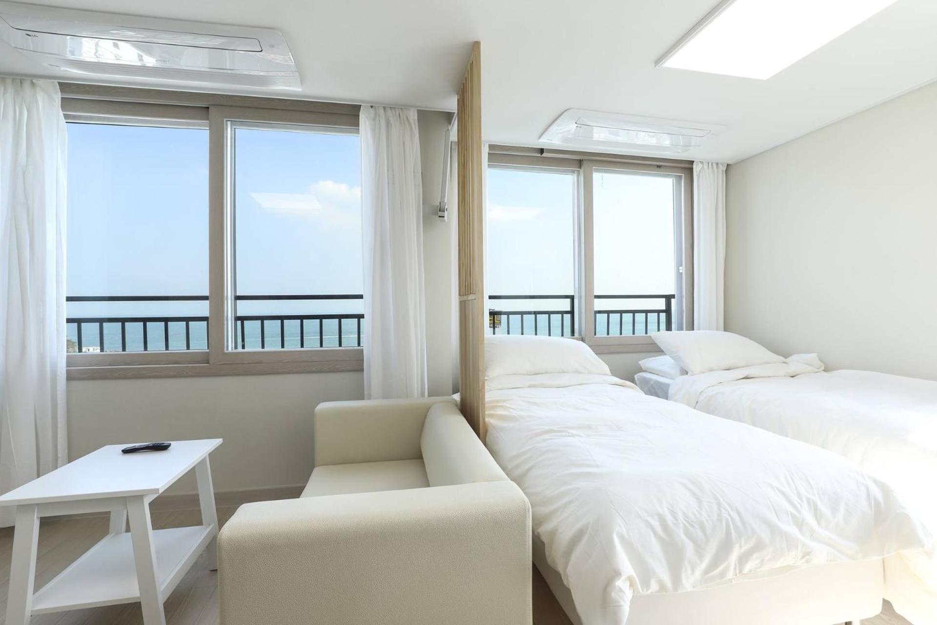 Hotel The First Ocean Songjeong Busan Esterno foto
