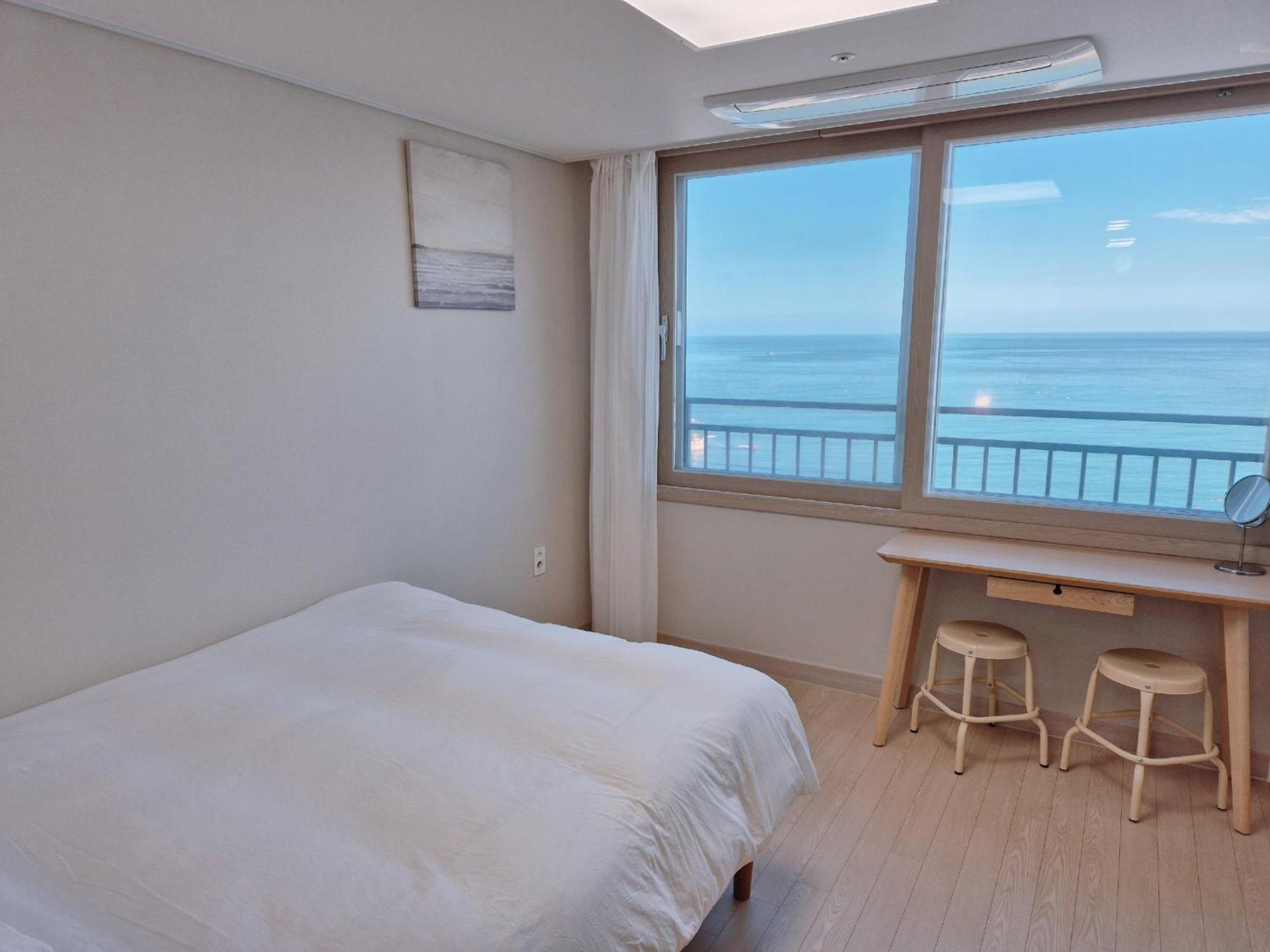 Hotel The First Ocean Songjeong Busan Esterno foto