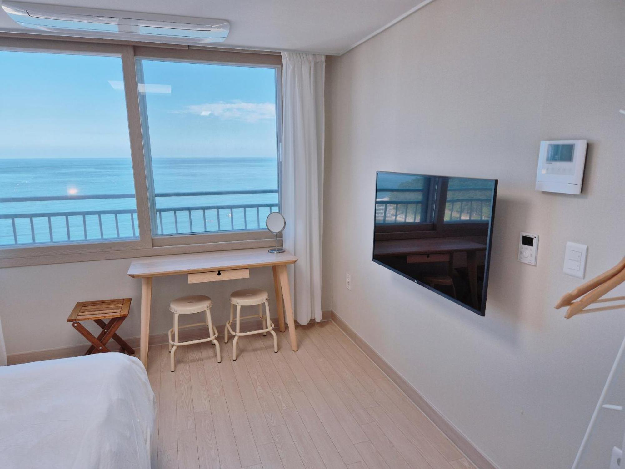 Hotel The First Ocean Songjeong Busan Esterno foto