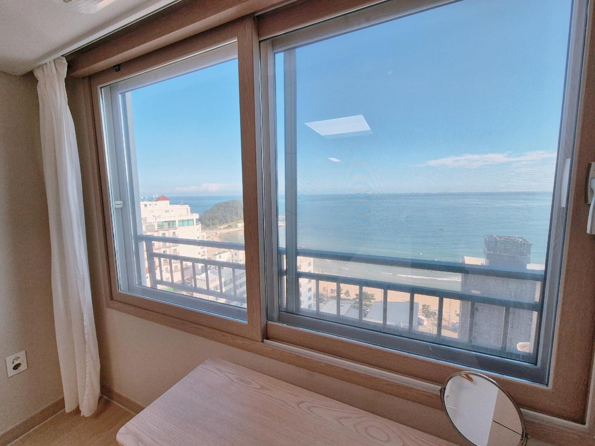 Hotel The First Ocean Songjeong Busan Esterno foto