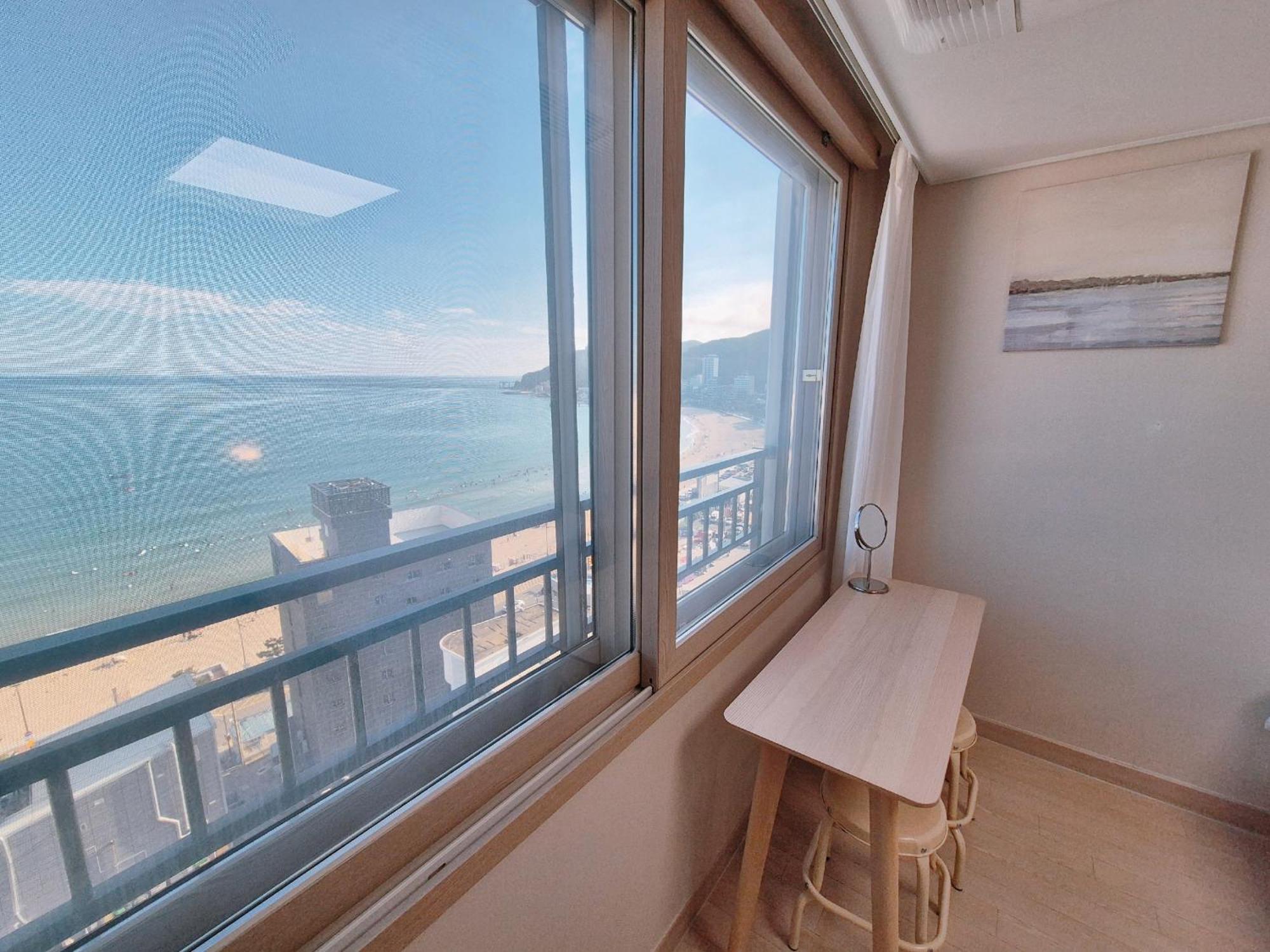 Hotel The First Ocean Songjeong Busan Esterno foto