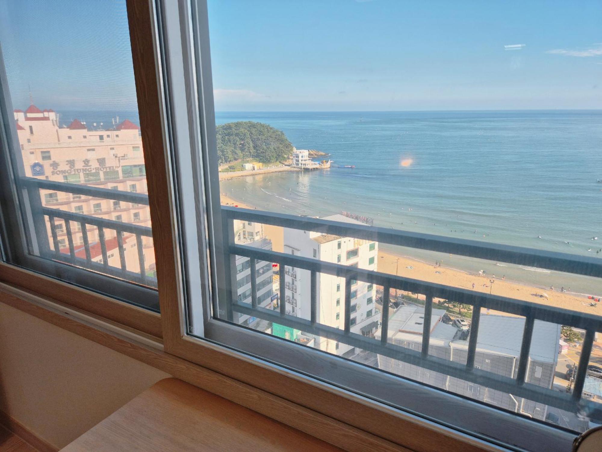Hotel The First Ocean Songjeong Busan Esterno foto