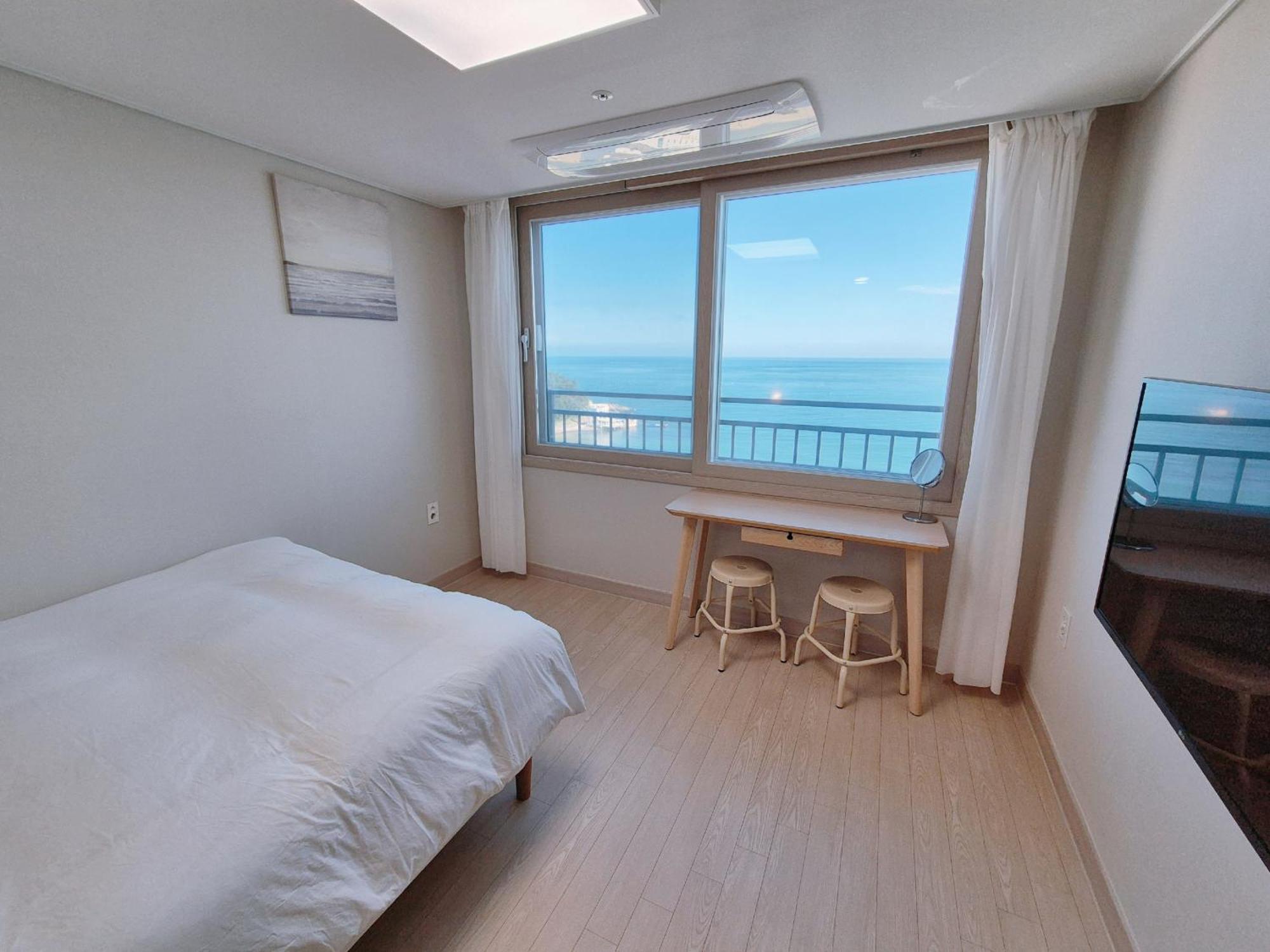 Hotel The First Ocean Songjeong Busan Esterno foto