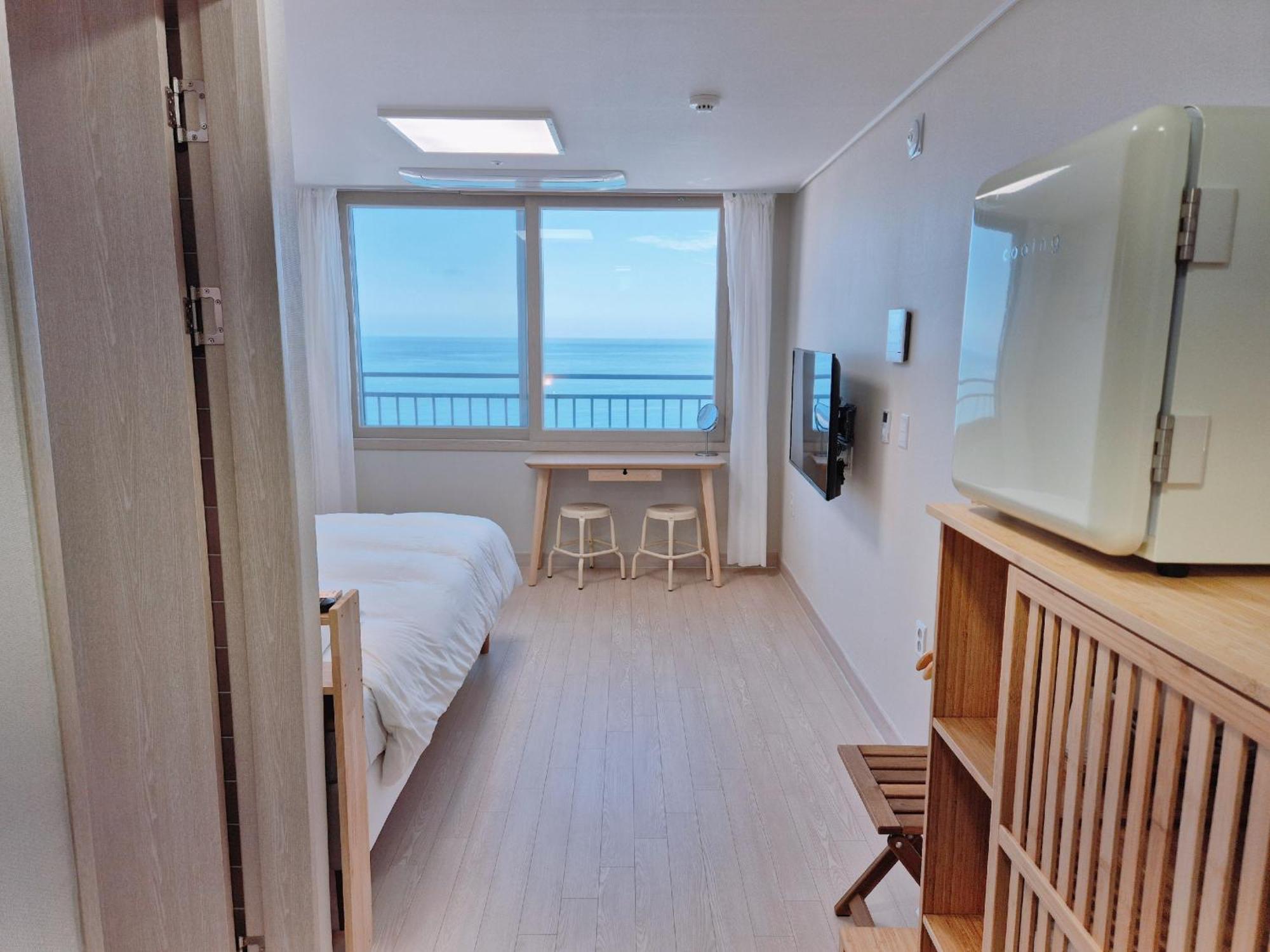 Hotel The First Ocean Songjeong Busan Esterno foto