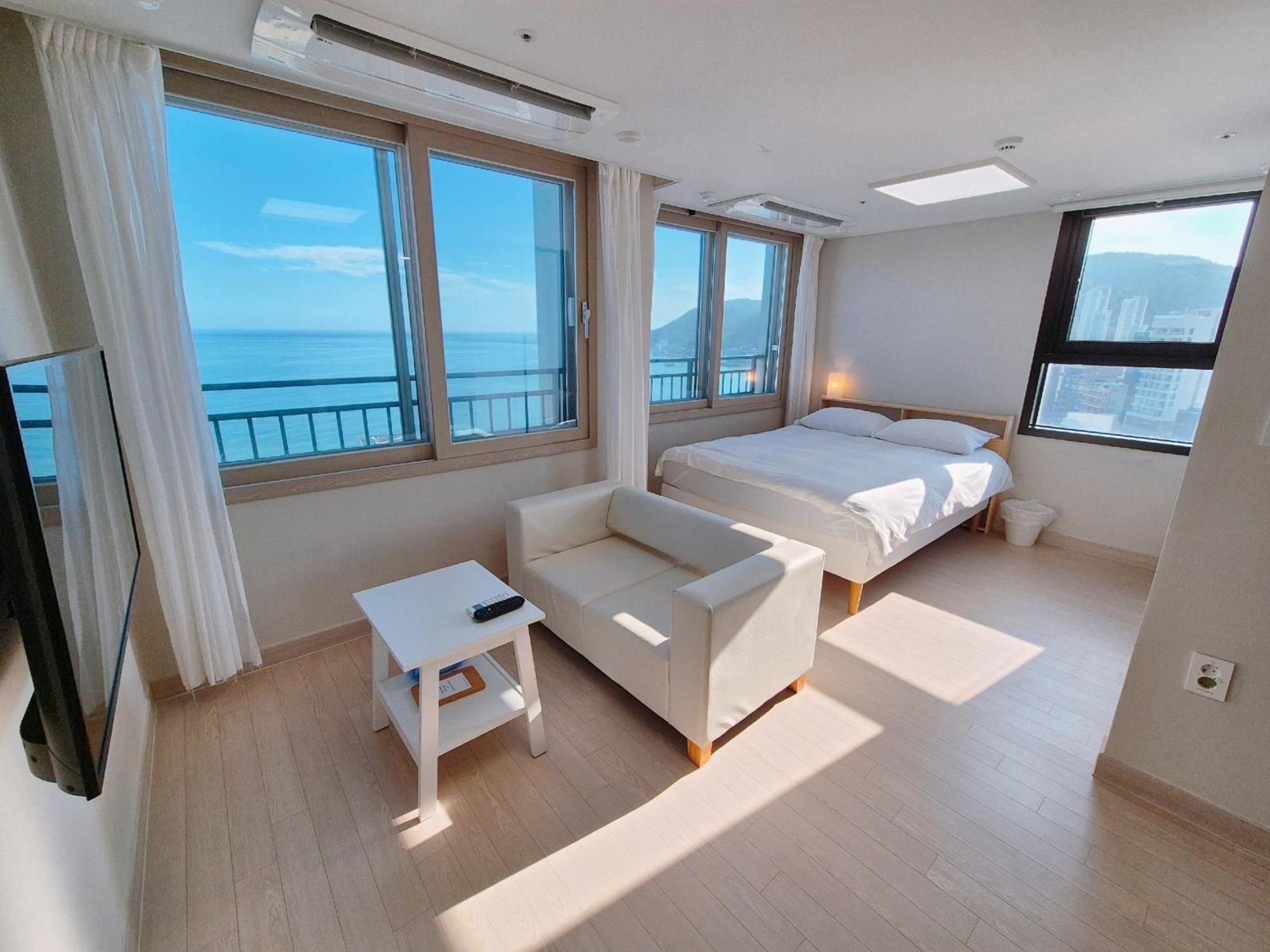 Hotel The First Ocean Songjeong Busan Esterno foto
