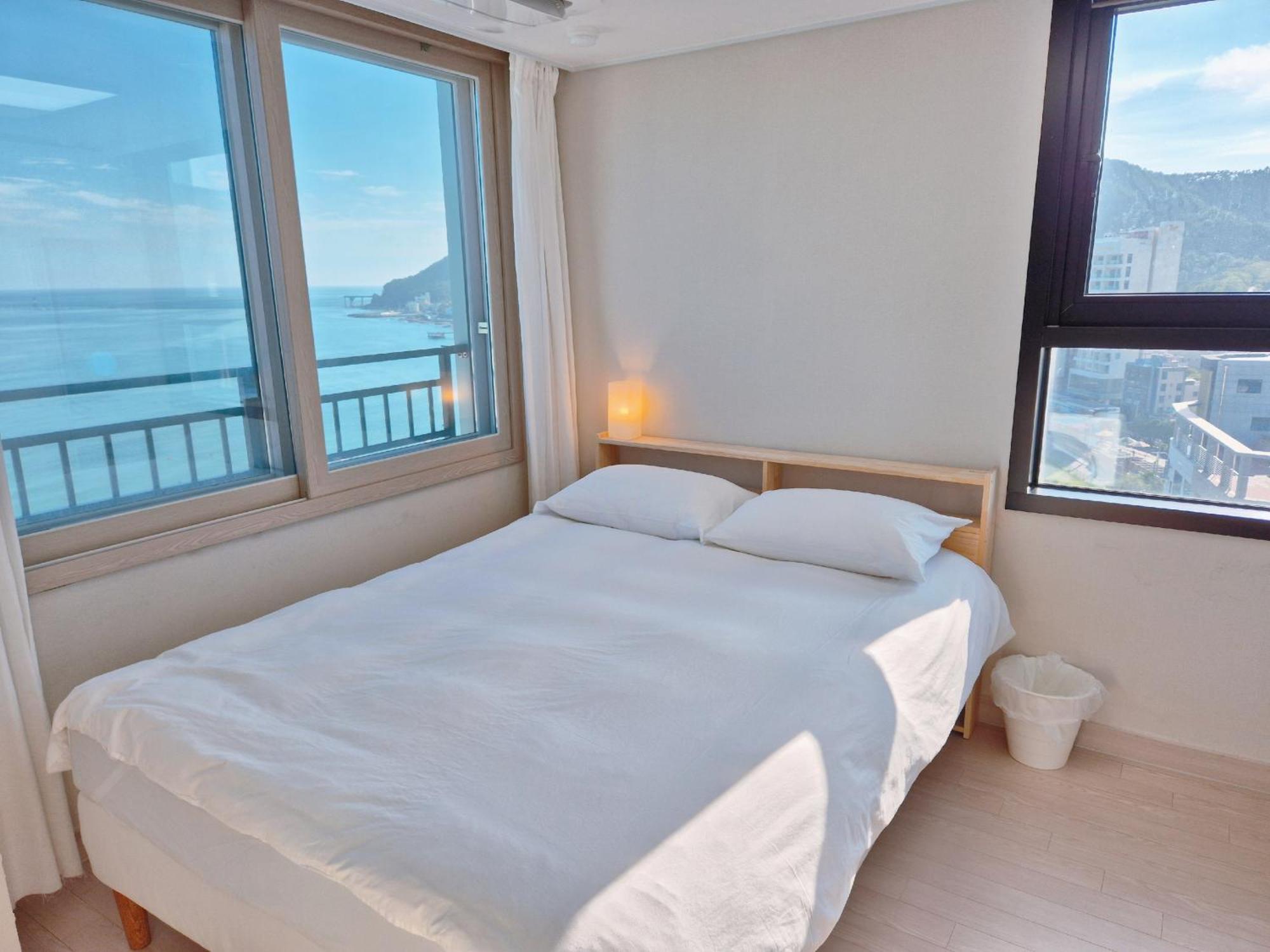 Hotel The First Ocean Songjeong Busan Esterno foto
