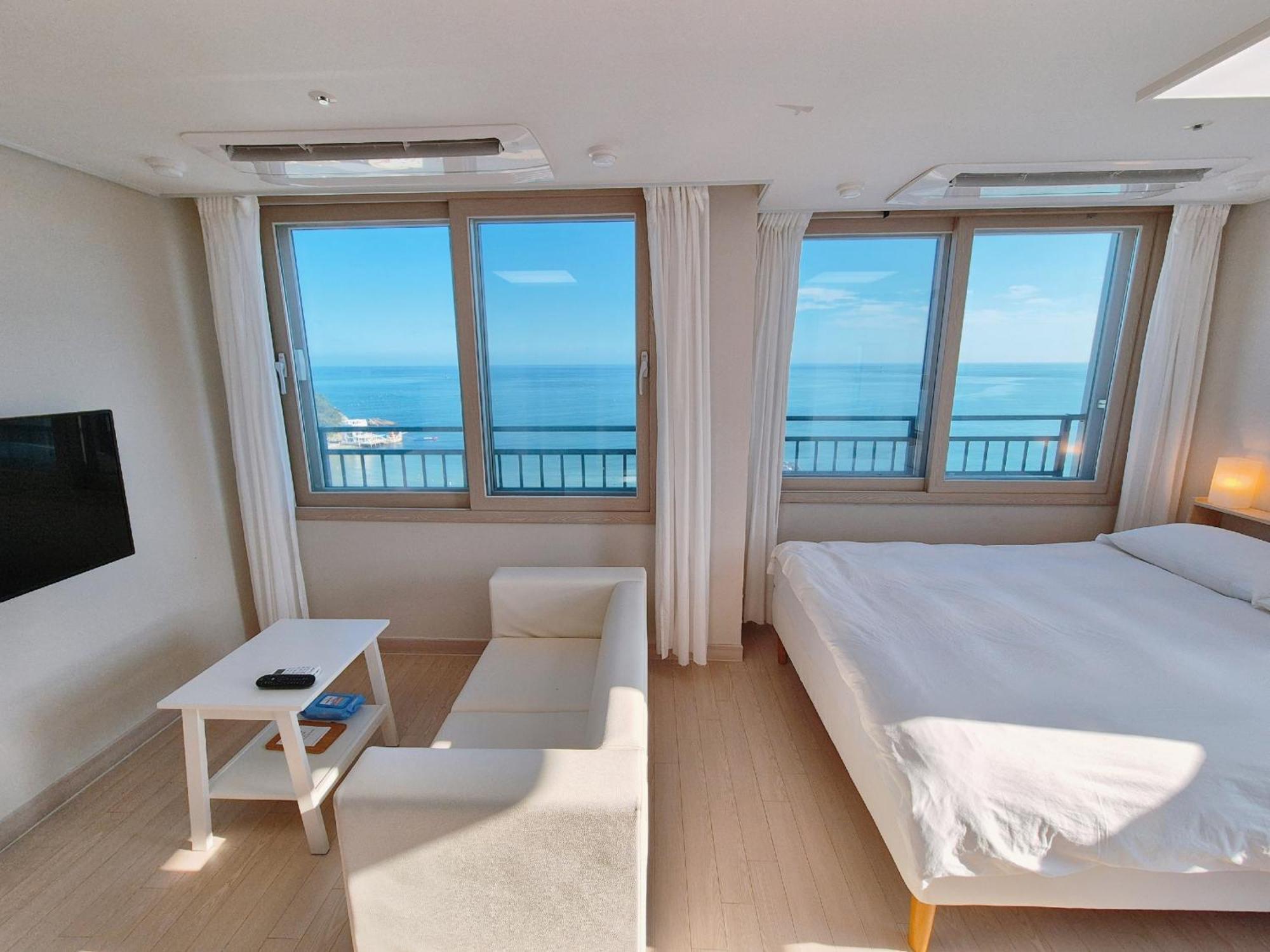 Hotel The First Ocean Songjeong Busan Esterno foto