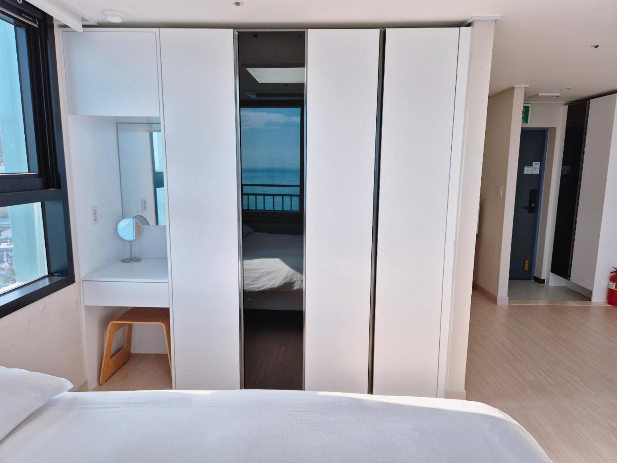 Hotel The First Ocean Songjeong Busan Esterno foto