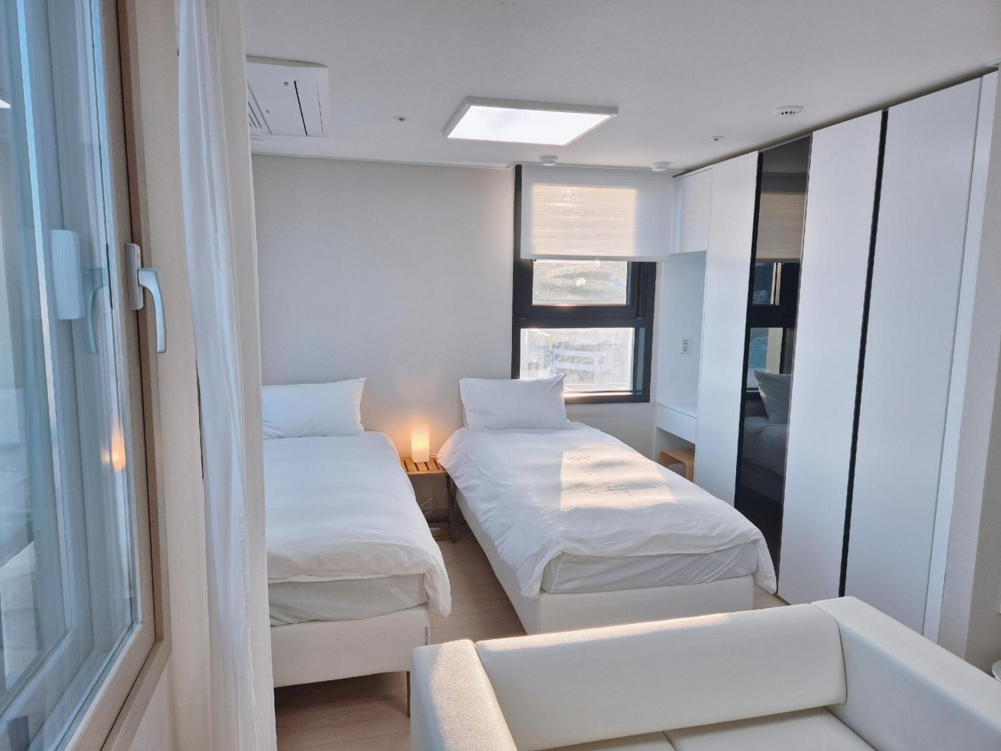 Hotel The First Ocean Songjeong Busan Esterno foto