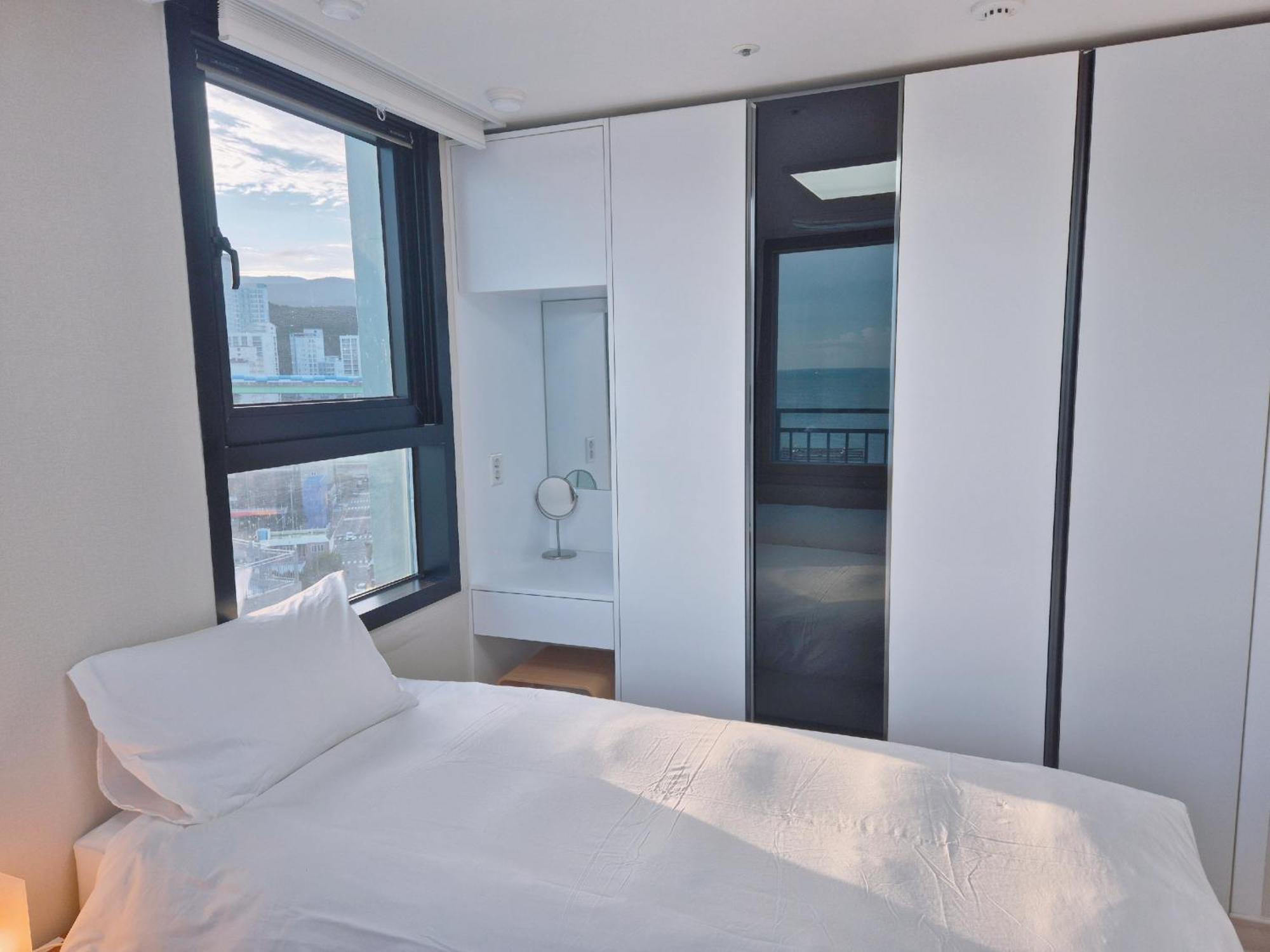 Hotel The First Ocean Songjeong Busan Esterno foto